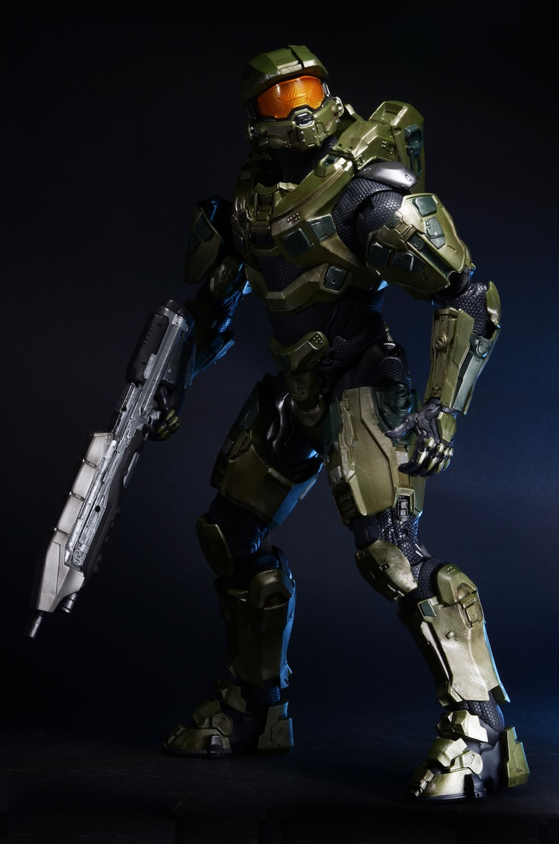 Illustration for article titled Deluxe 18" Master Chief Action Figure